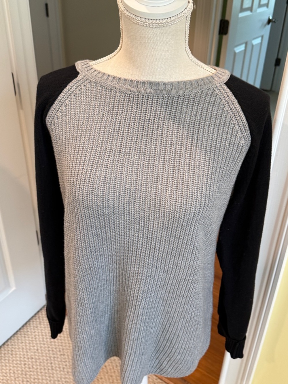 Orvis Women’s Two-Tone Crewneck Sweater in Gray and Black